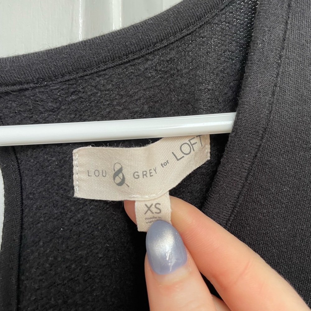 Lou & Grey Short-sleeve Scoopneck Romper - Picture 5 of 5